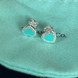 Final Price！Tiffany & Co. Silver Heart Earrings with Turquoise Enamel